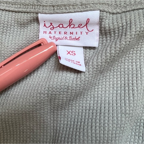 Isabel Maternity by Ingrid and Isabel Long Sleeve Waffle Knit Floral Top Grey XS - Picture 3 of 6